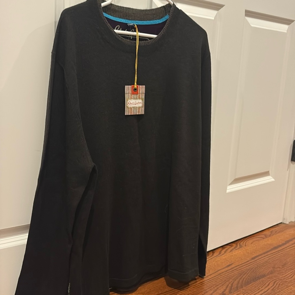 Nwt Robert Graham sweater